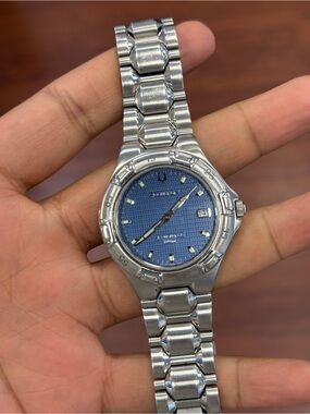 Bulova Accutron AccuQuartz Men's Vintage blue dial Automatic Watch rare find